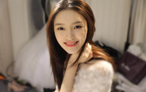 女主穿到娱乐圈吃瓜文,女主的吃瓜日常