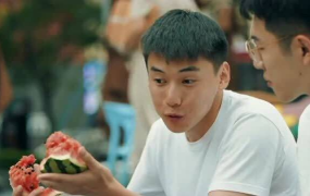 娱乐吃瓜女友分手视频,娱乐吃瓜群众热议