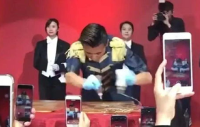 娱乐圈吃瓜小分队,揭秘明星幕后故事，带你领略娱乐圈风云变幻