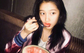 娱乐八卦吃瓜背景图片大全,揭秘明星幕后故事，海量八卦图片大放送！